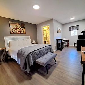 Quarto superior com cama grande